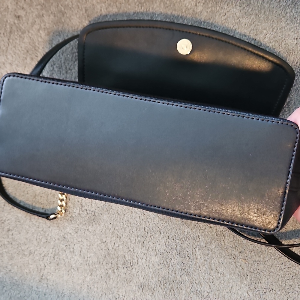 Michael Kors Elegant Black Crossbody with Gold Accents - Picture 6 of 6